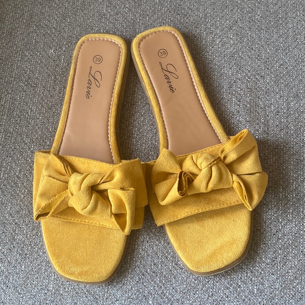 Lavie size 38 slip on